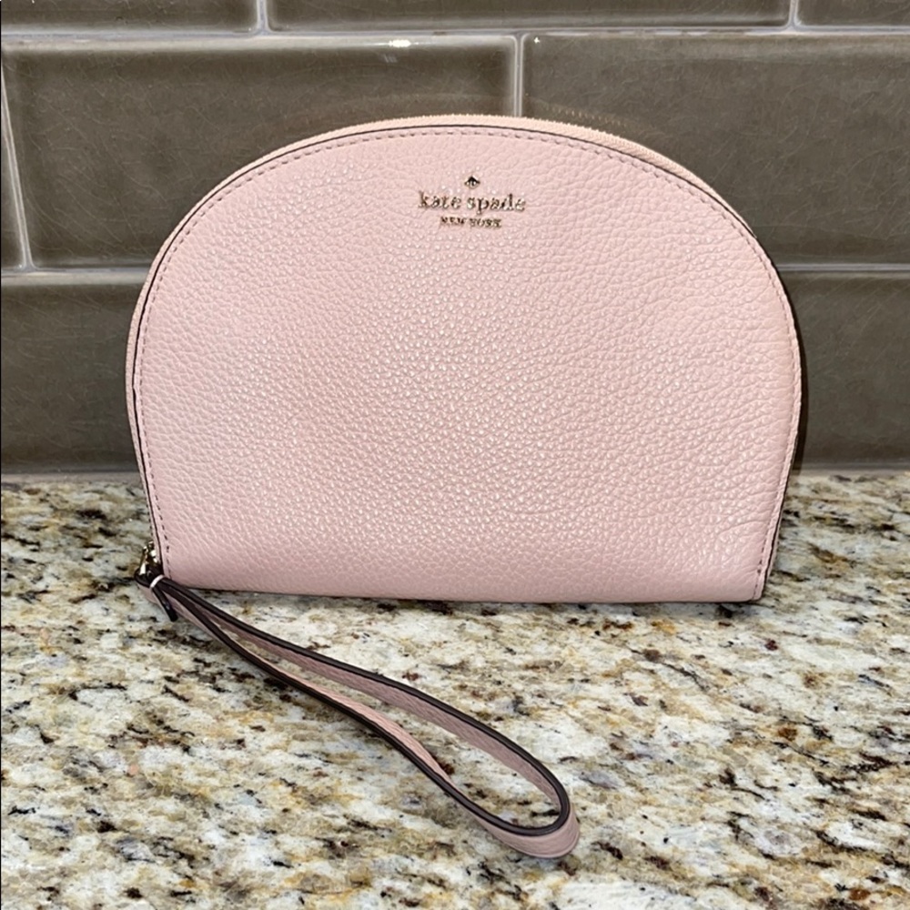 ♠️🎀Kate Spade Half Moon Wristlet